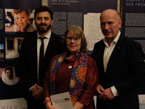 Ausstellung Stolen Children Rotes Rathaus