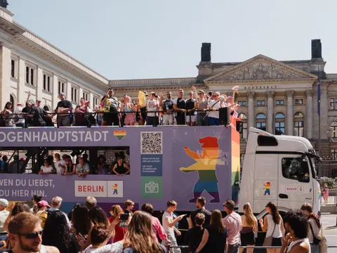 Wagen des Landes Berlin auf dem CSD 2026