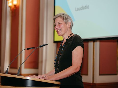 Moderatorin Dr. Ulrike Spangenberg (Bild: BEATA SISAK)