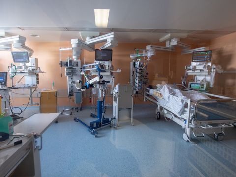 Krankenhausbett