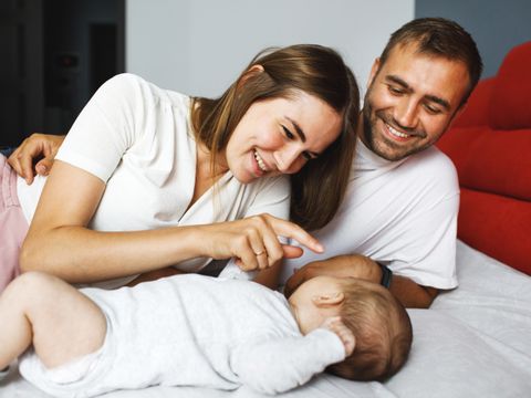 Familie mit kleinem Kind