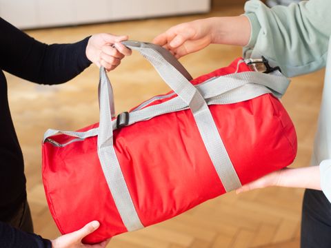 Übergabe Welcome-Baby-Bag