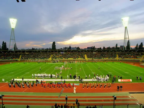 Football im Jahn-Sportpark
