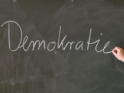 Demokratie an der Tafel