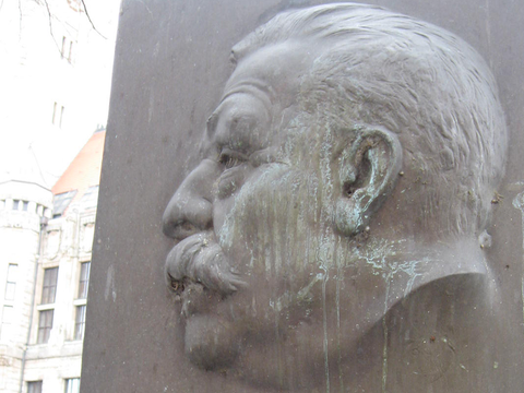 Gedenkstelle für Magnus Hirschfeld