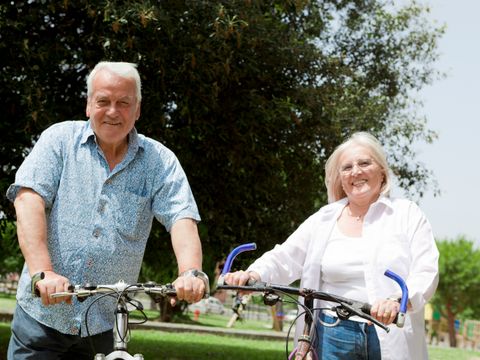 Senioren auf dem Fahrrad