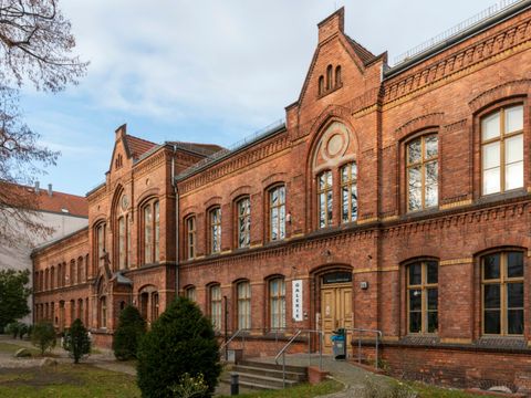 Alte Schule im Fördergebiet Dörpfeldstraße