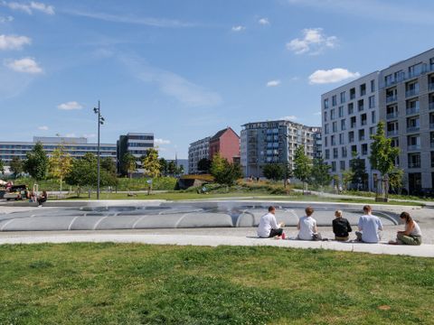 Otto-Weidt-Platz: Wasserstein