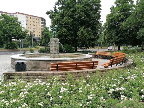 Blick vom Anton-Saefkow-Park zum Wohngebiet Ernst-Thälmann-Park