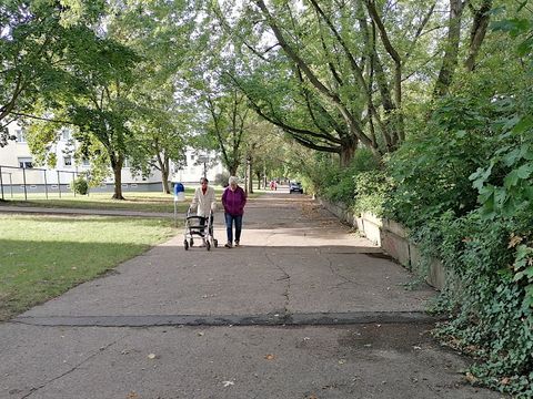 Nordpromenade zwischen Kniprodestraße und Greifswalder Straße vor der Neugestaltung