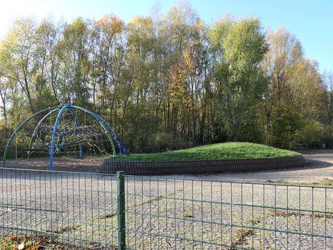 Spielplatz Senftenberger Ring 99 vor der Neugestaltung