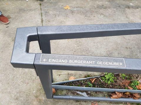 Ein Element des taktilen Leitsystems am Fontane-Haus
