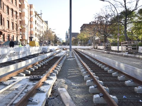 Turmstraße mit Baustelle Tramschienen