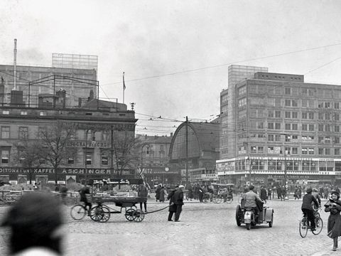 Der Alexanderplatz um 1930 (Bild: Landesarchiv Berlin, F Rep. 290 (01) Nr. 0023224 / Foto: k. A. )
