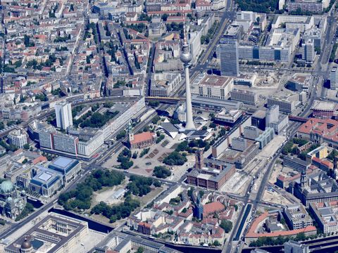 Schrägluftbild Rathausforum 2021
