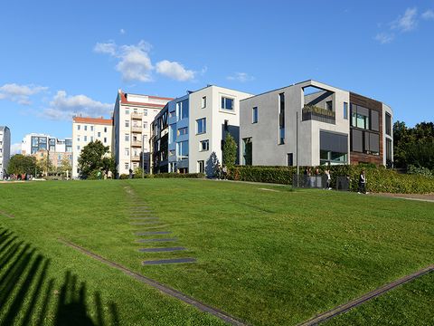 Private Neubauten im Kernbereich der Gedenkstätte (Bild: Philipp Eder )