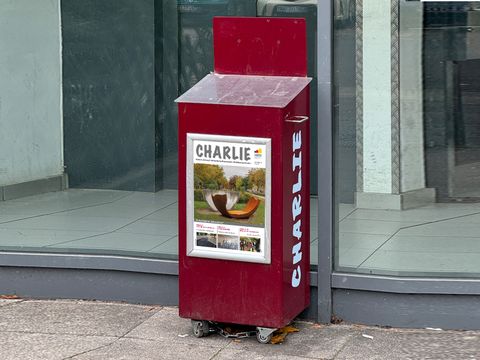 Charlieboxen zur kostenlosen Entnahme von Zeitungen