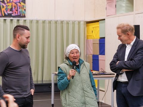 Sedanur Karaca mit den Stadträten