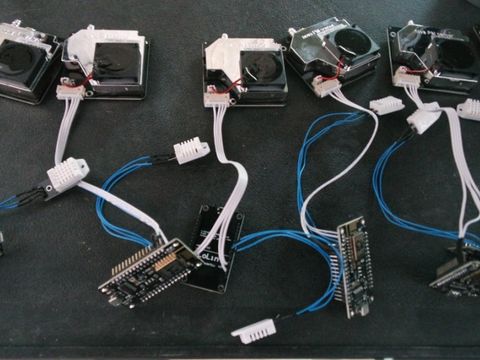 Robert-Havemann-Gymnasium: Selbst zusammengebaute Messgeräte
