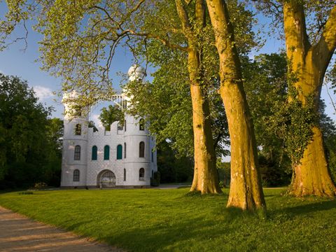 NSG und NATURA 2000-Gebiet Pfaueninsel, Schloss auf der Pfaueninsel