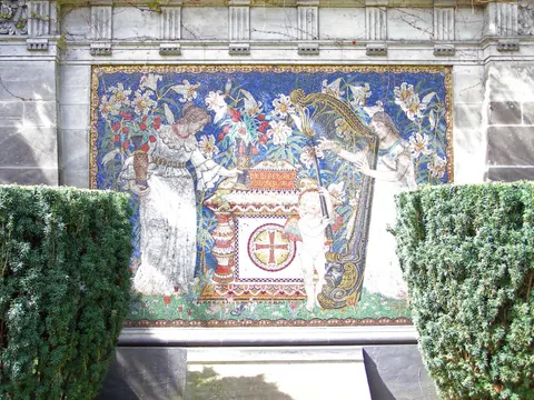 Wandgrab – Mosaik