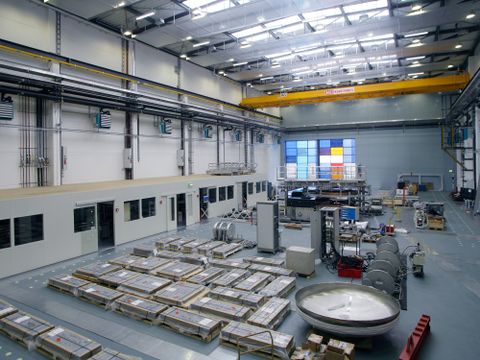 HMI Neutronenleiterhalle