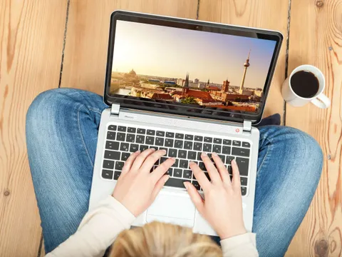 Berlin Panorama auf einem Laptop