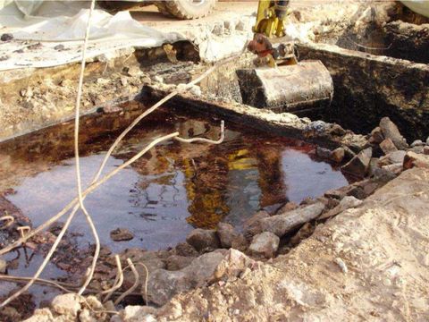 Teerbecken (Bild: BfU GmbH (Büro für Umweltfragen Berlin))
