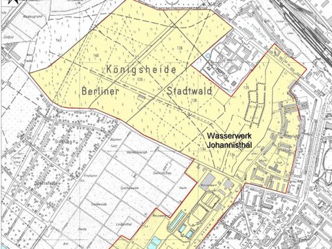 Standort des Wasserwerks Johannisthal, anströmende Schadstofffahnen aus Altlasten-Standorten und Abwehrbrunnen zur Fahnensanierung (Bild: SenMVKU)