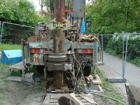 Beispiel für eine Linerbohrung bis 30 m unter Gelände, ausgeführt im Jahr 2011 (Bild: Birgit Rauch, RAUCH CONSULT GmbH)