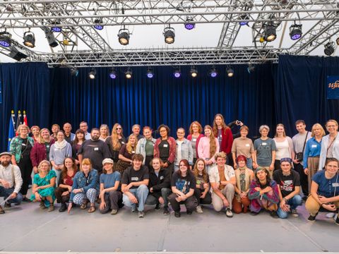 Auftakt für den FÖJ-Jahrgang 2026/2027 – Gruppenbild mit allen Beteilgten
