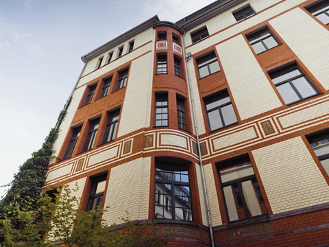Hauswand (Bild: SenUVK)