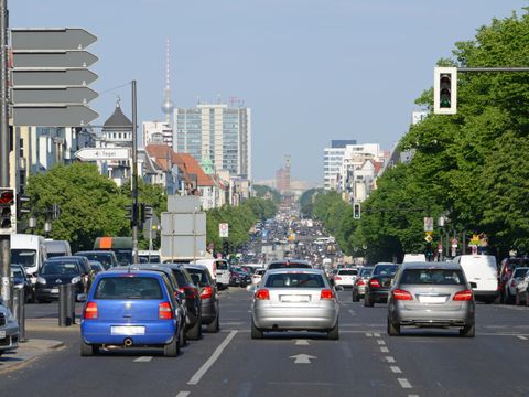Kaiserdamm - Autoverkehr in Berlin, 2018