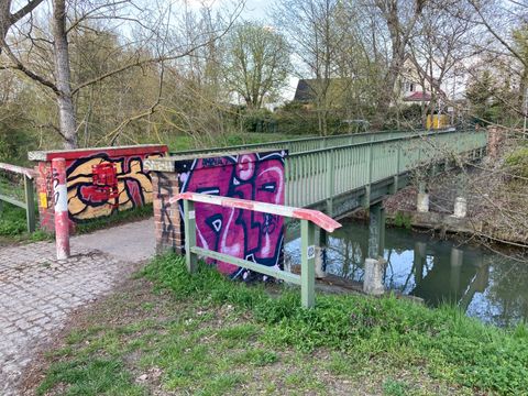 Bestandsbauwerk Buchenhainer Brücke, April 2023 (Bild: SenMVKU)