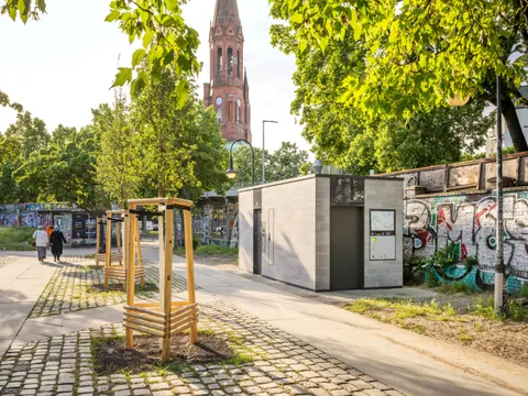 Berliner Toilette im Görlitzer Park