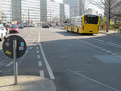 Memhardstraße / Ecke Rosa-Luxemburg-Straße, Blickrichtung Karl-Liebknecht-Straße