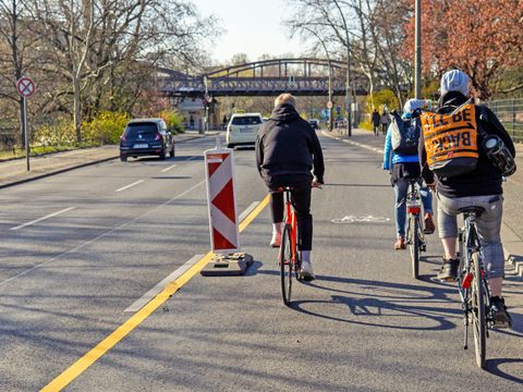 Temporärer Radfahrstreifen
