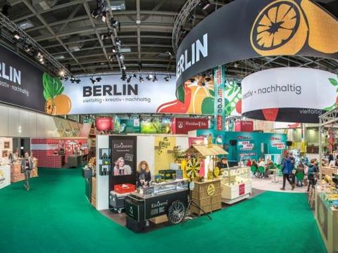 Panoramabild der Berlin-Halle auf der Internationalen Grünen Woche Berlin 2020