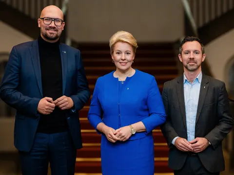 Gruppenfoto - Senatorin und Staatssekretäre