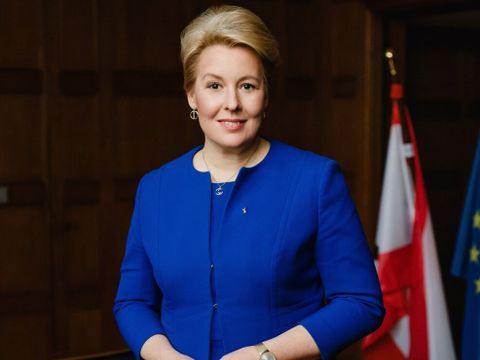 Porträtfoto - Senatorin Franziska Giffey