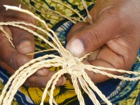 Weaver's hand in Nyariga