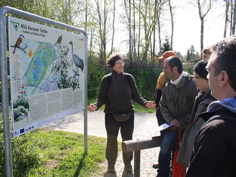 Touristen auf dem Weg