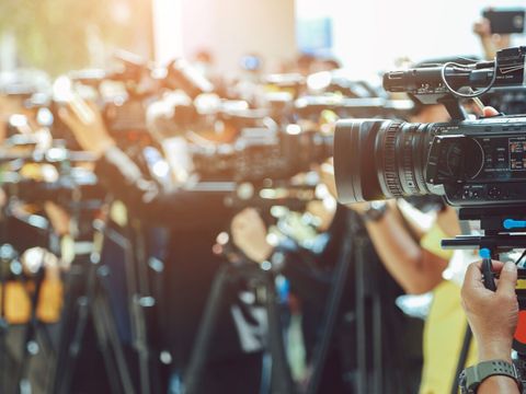 Viele Filmkameras stehen auf Ständern
