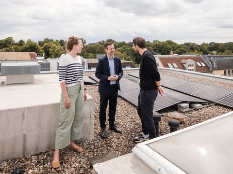 Alles unter einem Dach: Solarstrom teilen im Mehrfamilienhaus mit virtueller Bilanzierung