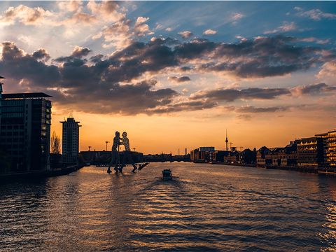 Panorama mit Fluss, Berlin