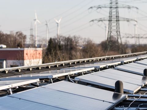 Solaranlage auf Dach in der Karower Chaussee