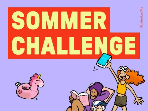 Unter dem Schriftzug "Sommer Challenge" sind drei Kinder als Comic-Figuren zu sehen. Eine Figur liest, eine hört Musik und die dritte hält begeistert ein Buch in die Luft