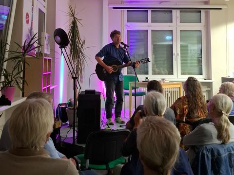 Konzert in der Bibliothek Wilhelmsruh