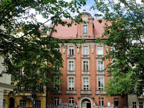 Kurt-Tucholsky-Bibliothek, Außenansicht