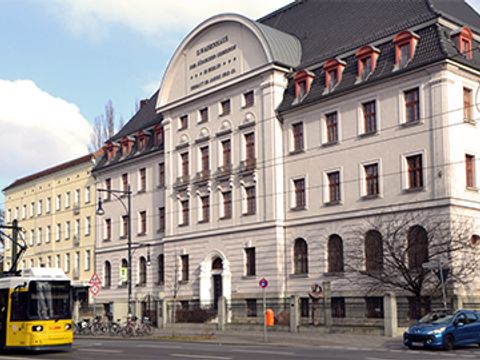 Janusz-Korczak-Bibliothek